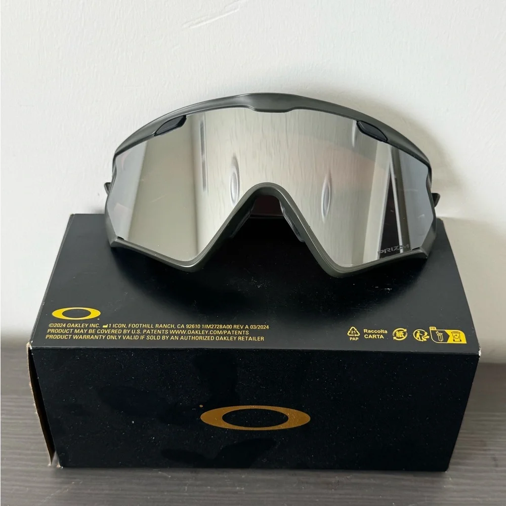 Oakley Wind Jacket 2.0 Sunglasses Matte Olive​/Prizm Snow Black